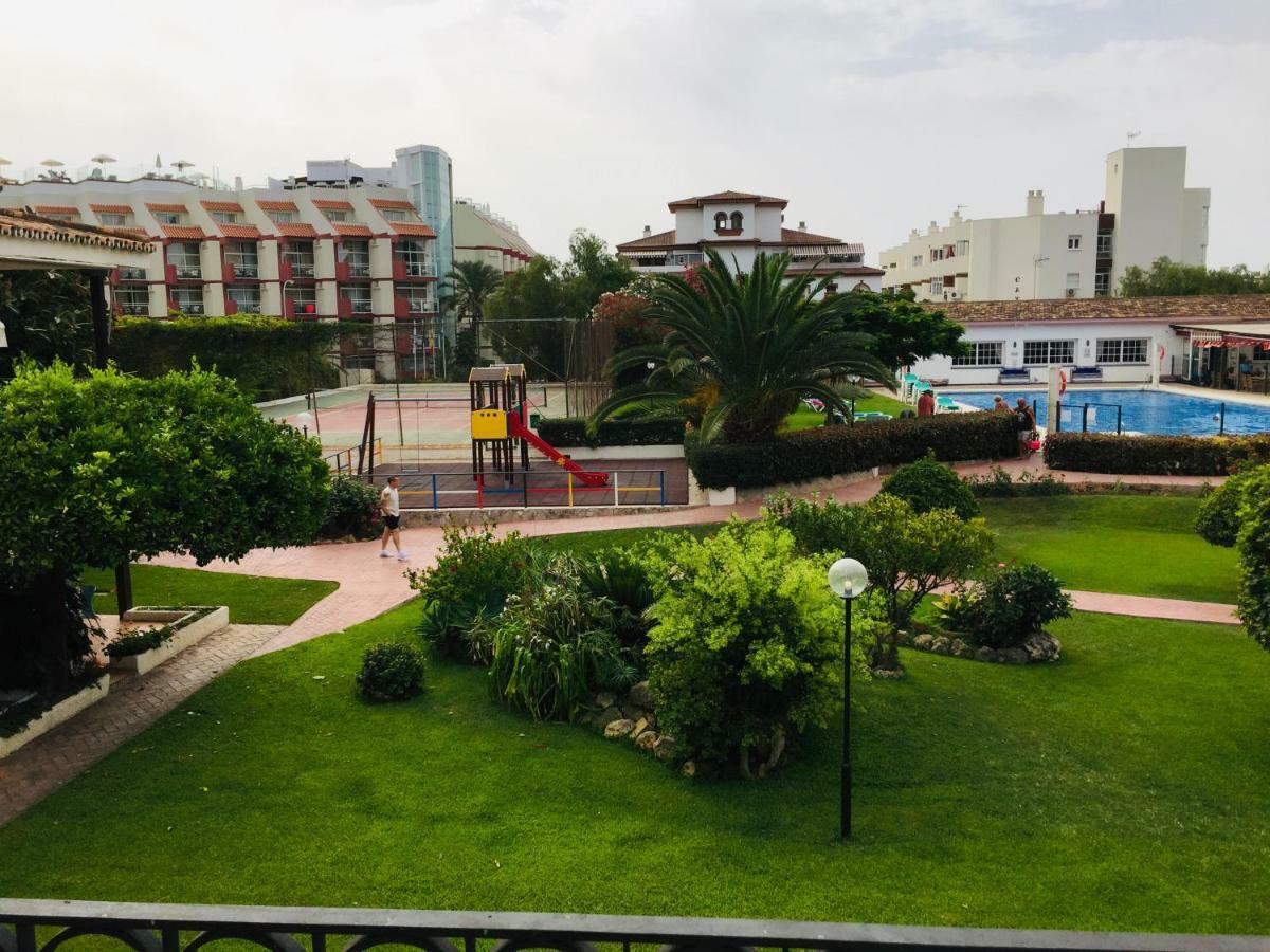 Carihuela Palace Beach Apartment Torremolinos Exterior foto